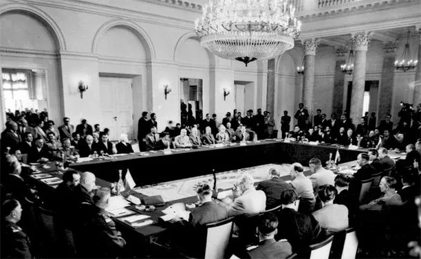 🗓 14 мая 1955 года: рождение Варшавского договора  Ровно 71 год назад, 14 мая 1955 года, в польской 