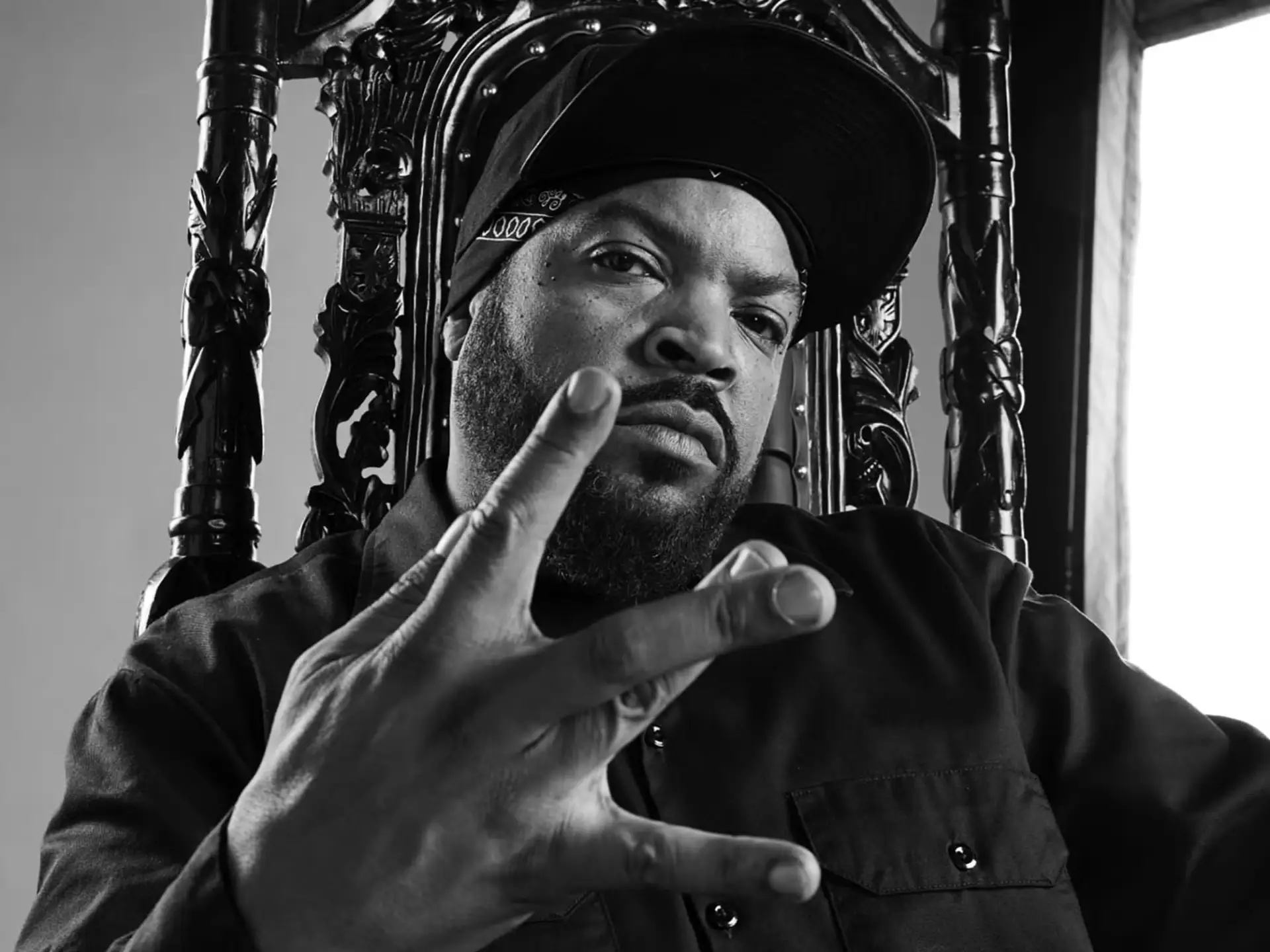 Сегодня Ice Cube отмечает 57-летие

О'Ши Джексон родился 15 июня 1969 года в Лос-Анджелесе. Свою кар