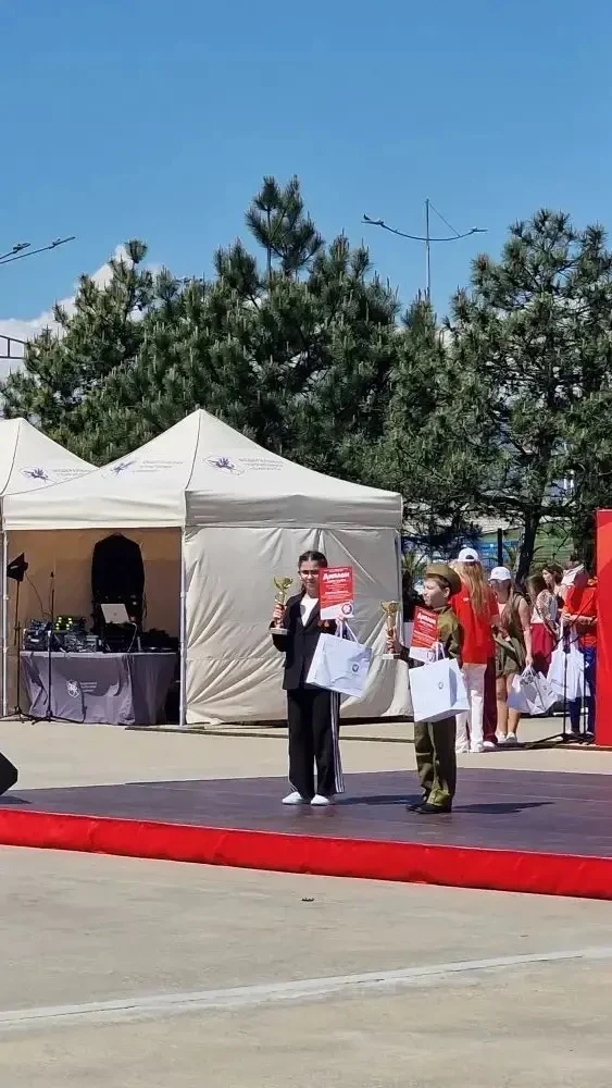 🎶Ученица 3 «А» класса Устин Сара стала лауреатом I степени на военно-патриотическом фестивале-конкур