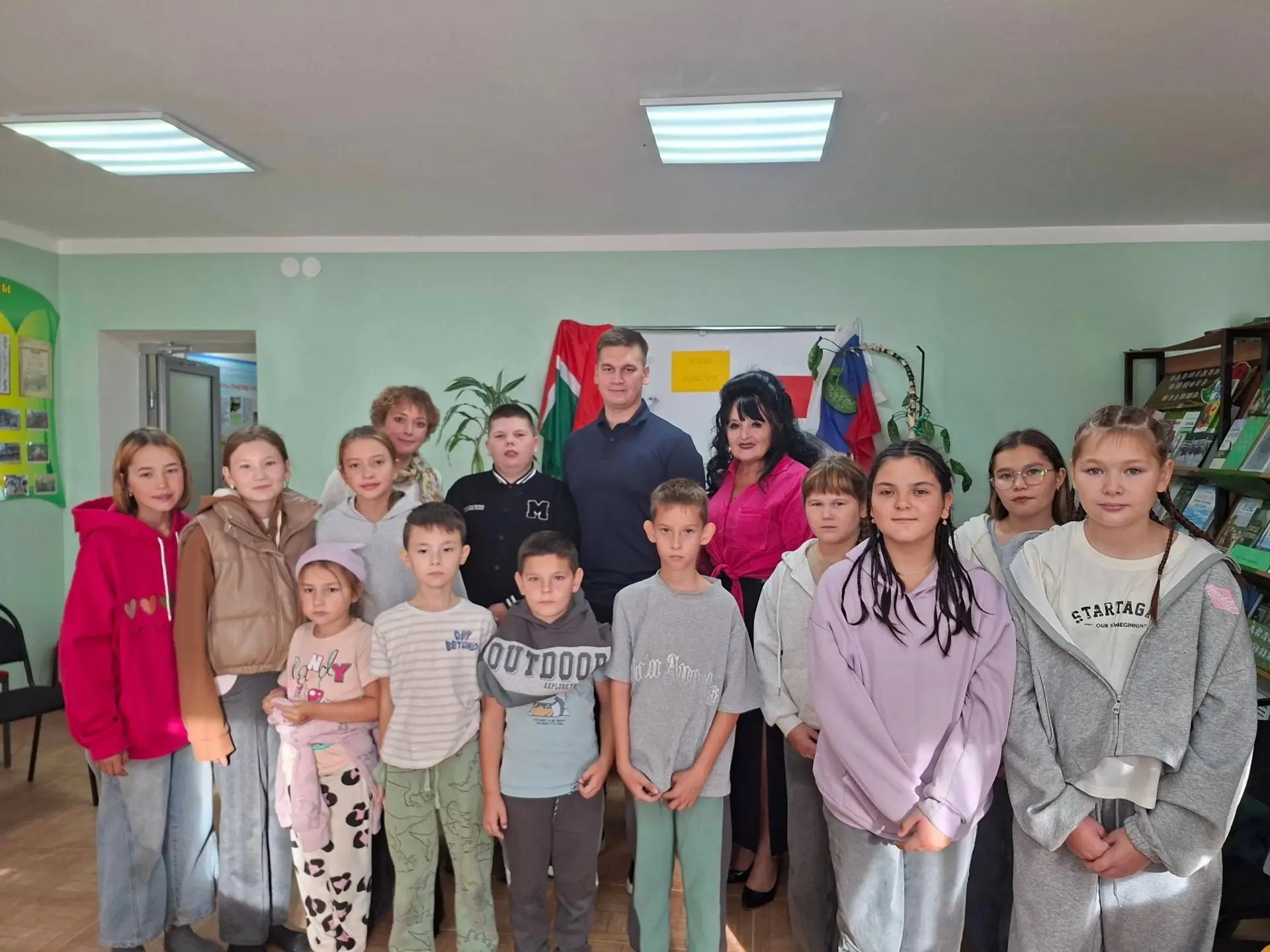 Олы Мәңгәр авыл китапханәсендә республика көне уңаеннан "Мин яратам сине Татарстан" дип...