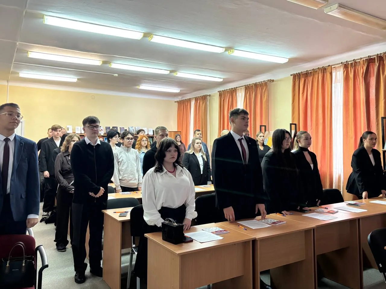Ещё позавчера — просто школьники, вчера — абитуриенты, а сегодня вы уже студенты Презид...