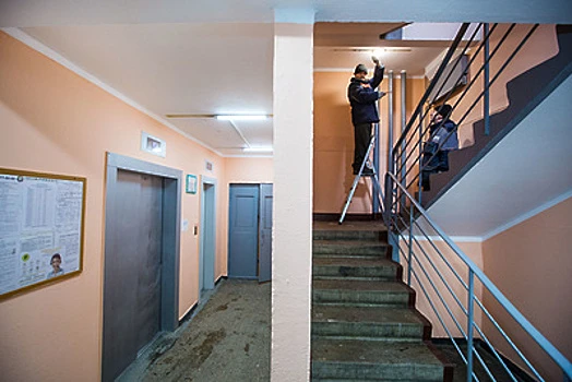 💡В вашем подъезде не должно быть перегоревших лампочек и разбитых окон. Ремонтировать ...