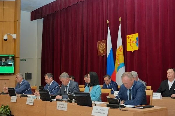 Александр Соколов предложил усилить защиту граждан при строительстве частных домов
 
Депутаты Законо