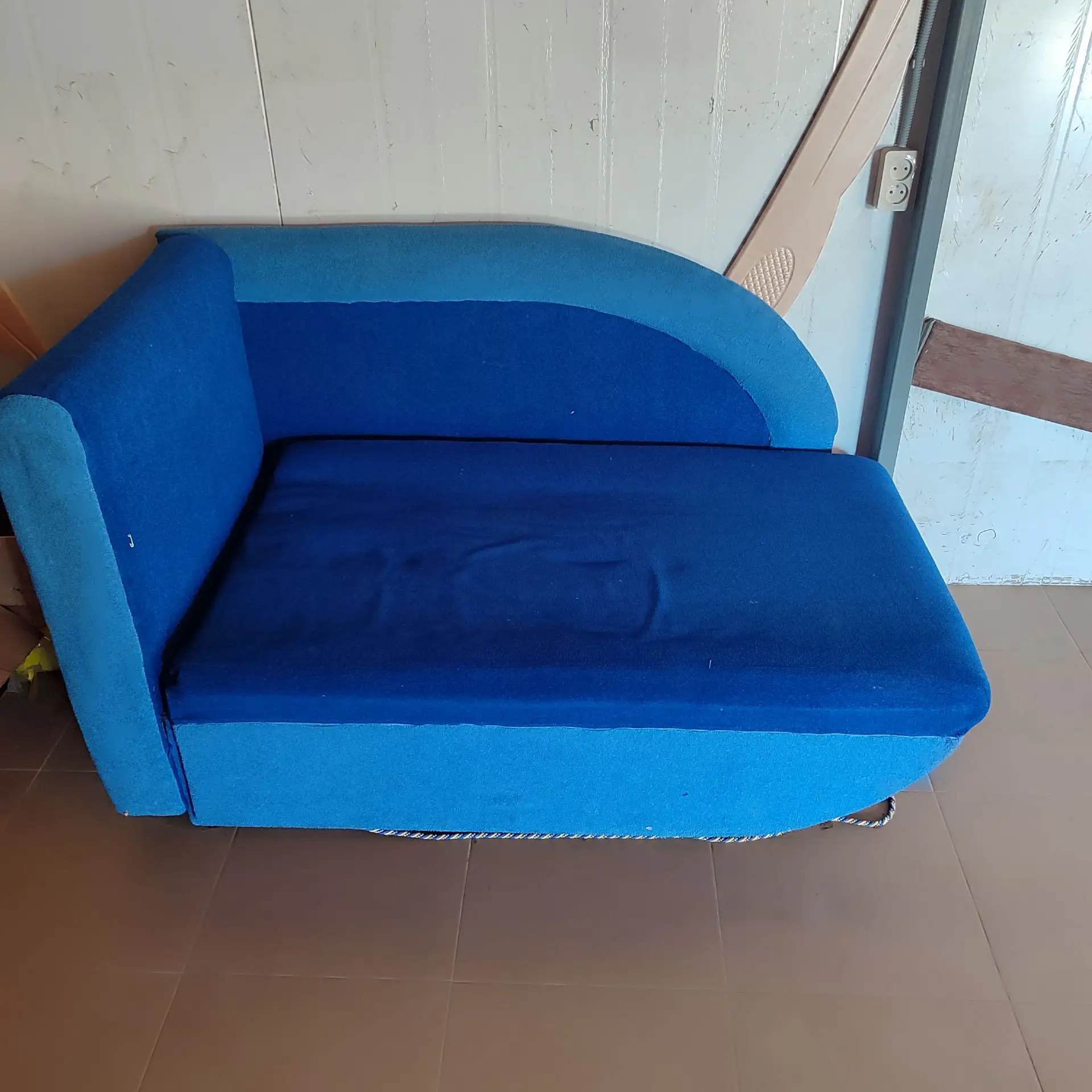 Продам диван 2500руб
