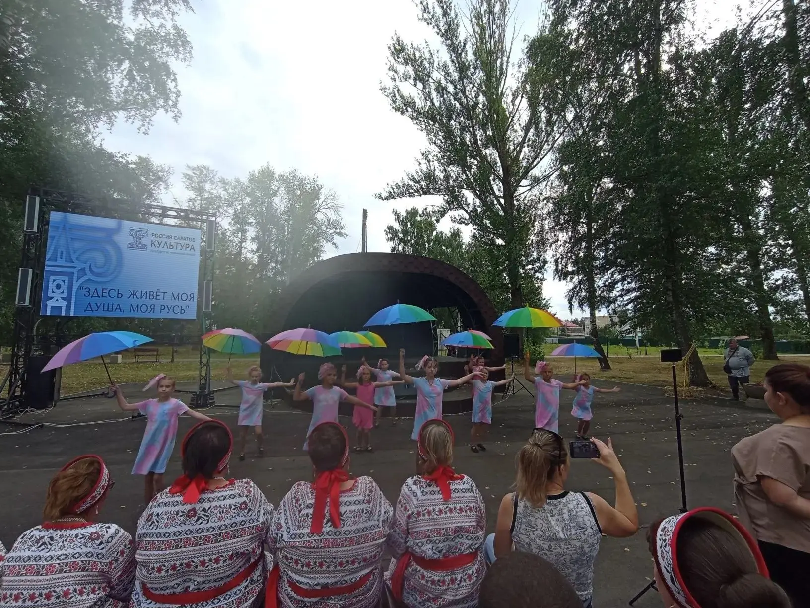 5 сентября в парке посёлка прошла программа «Здесь живёт моя душа, моя Русь» в рамках о...