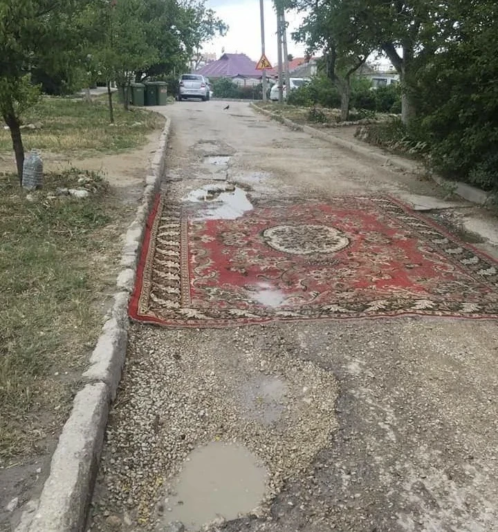 🪏Россиянам предложили разрешить менять асфальт во дворах самостоятельно
