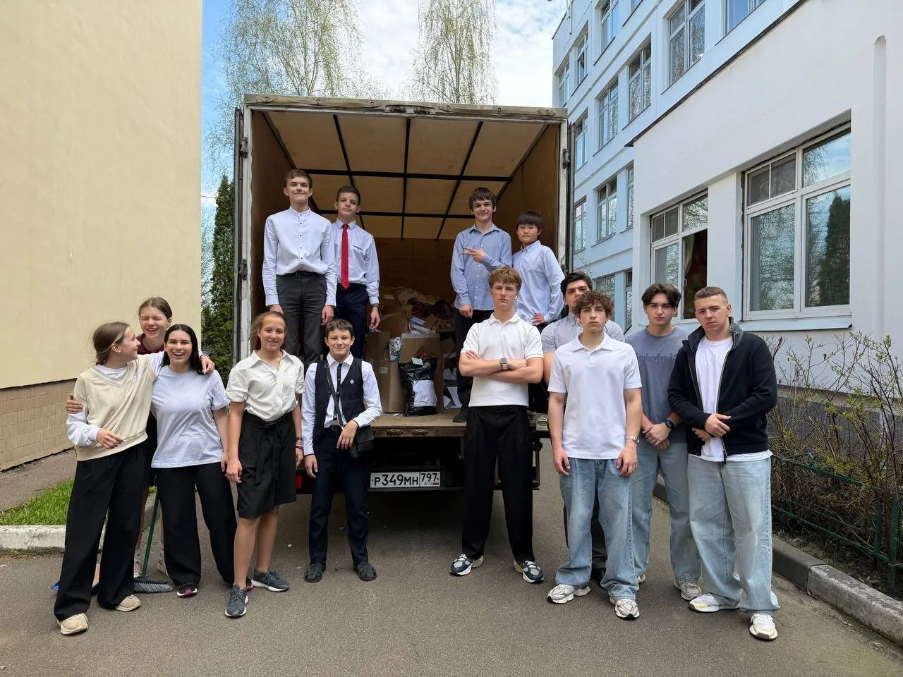 ♻️ Бумаге – вторую жизнь!    📦 В нашей школе прошел сбор макулатуры! Активные и неравнодушные волонт