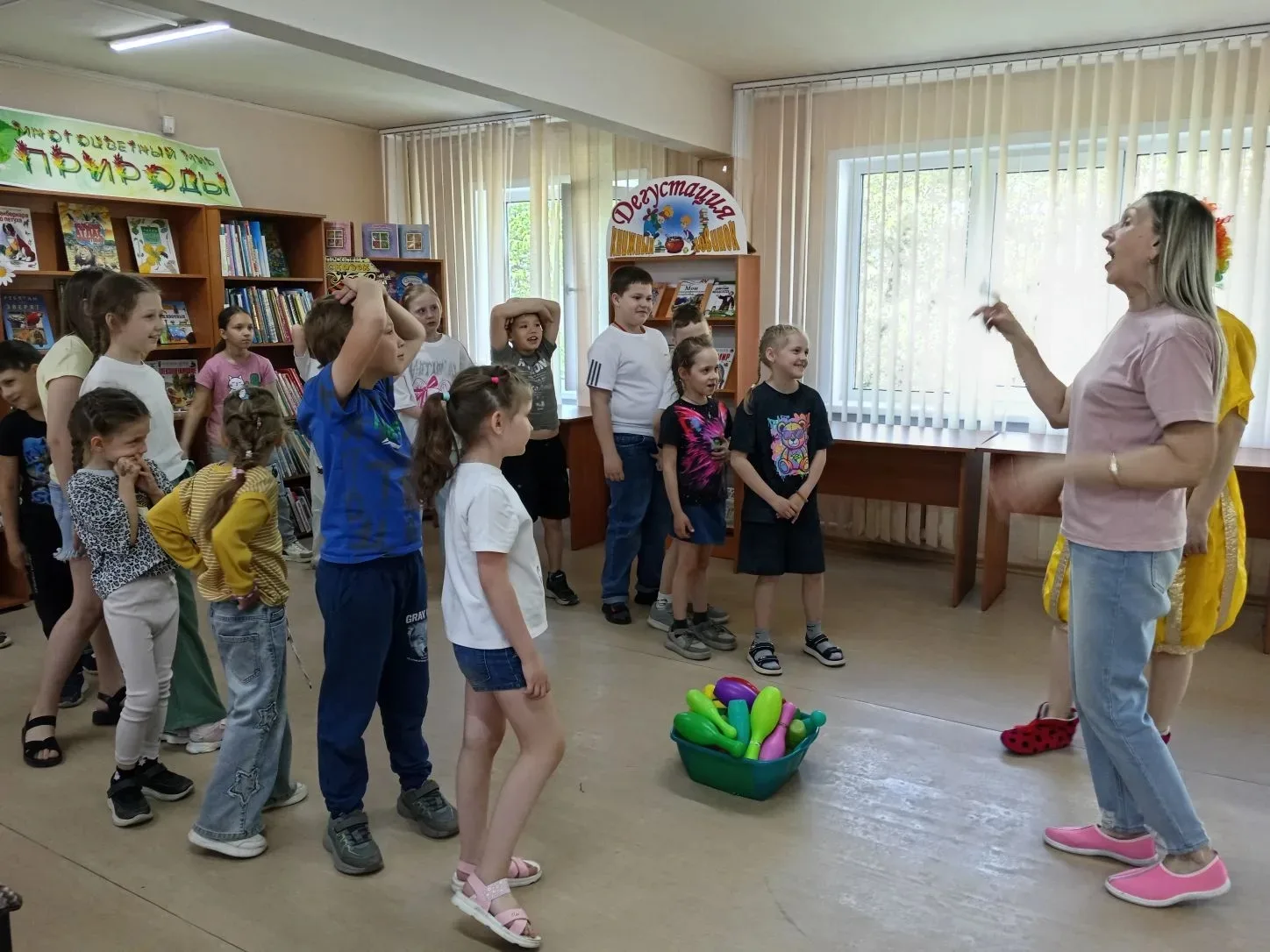 ☀️Как прошёл наш день в летнем лагере? ☀️

Утро в лагере началось по классике: бодрая зарядка на све