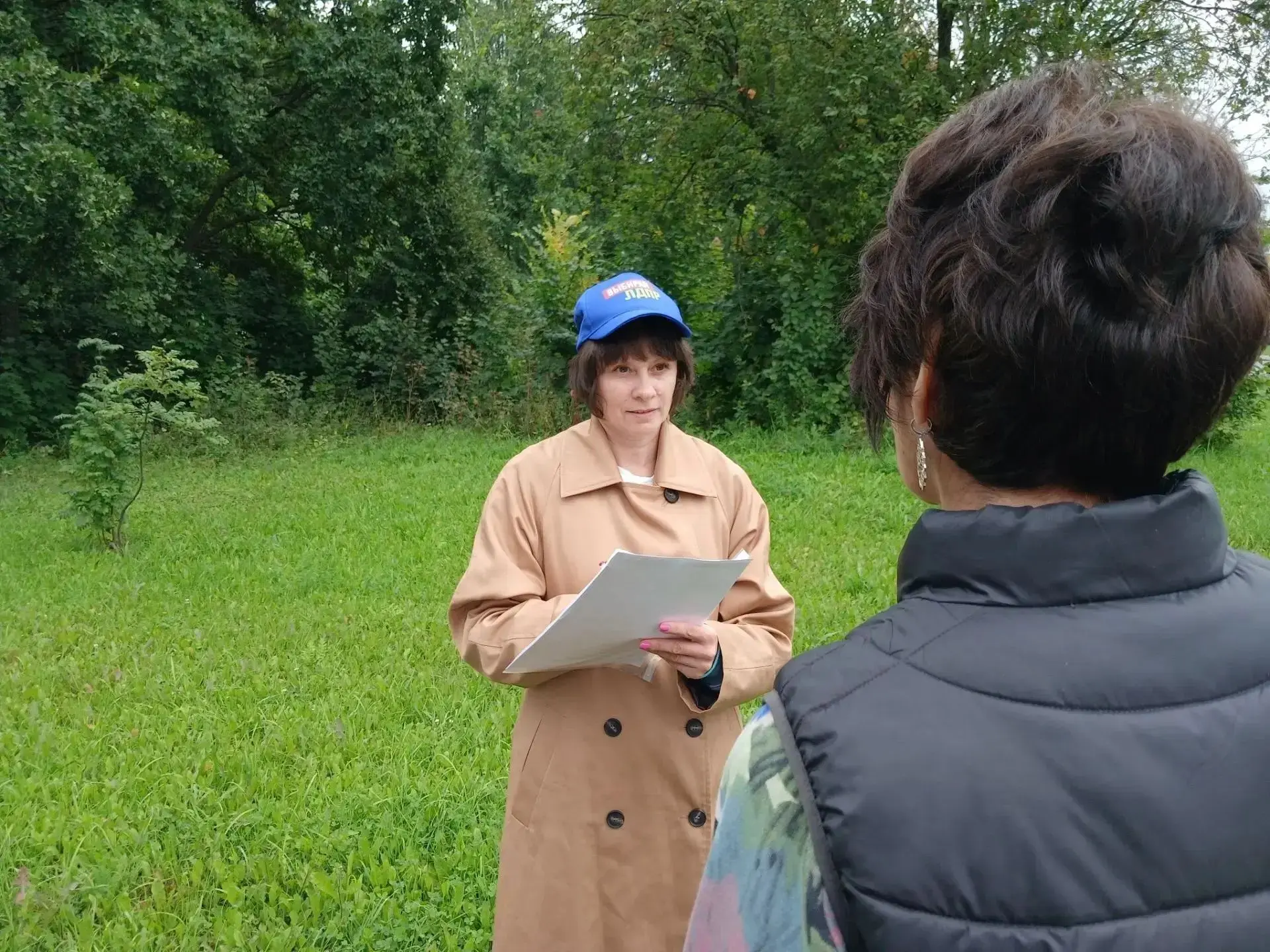🎤 Без сценических костюмов: участница вокальной группы из Альменево обратилась в выезд...