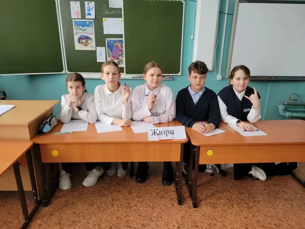 «Зимние сказки» в 4б  26 февраля в 4б классе прошла защита проекта "Зимние сказки". В течение месяца