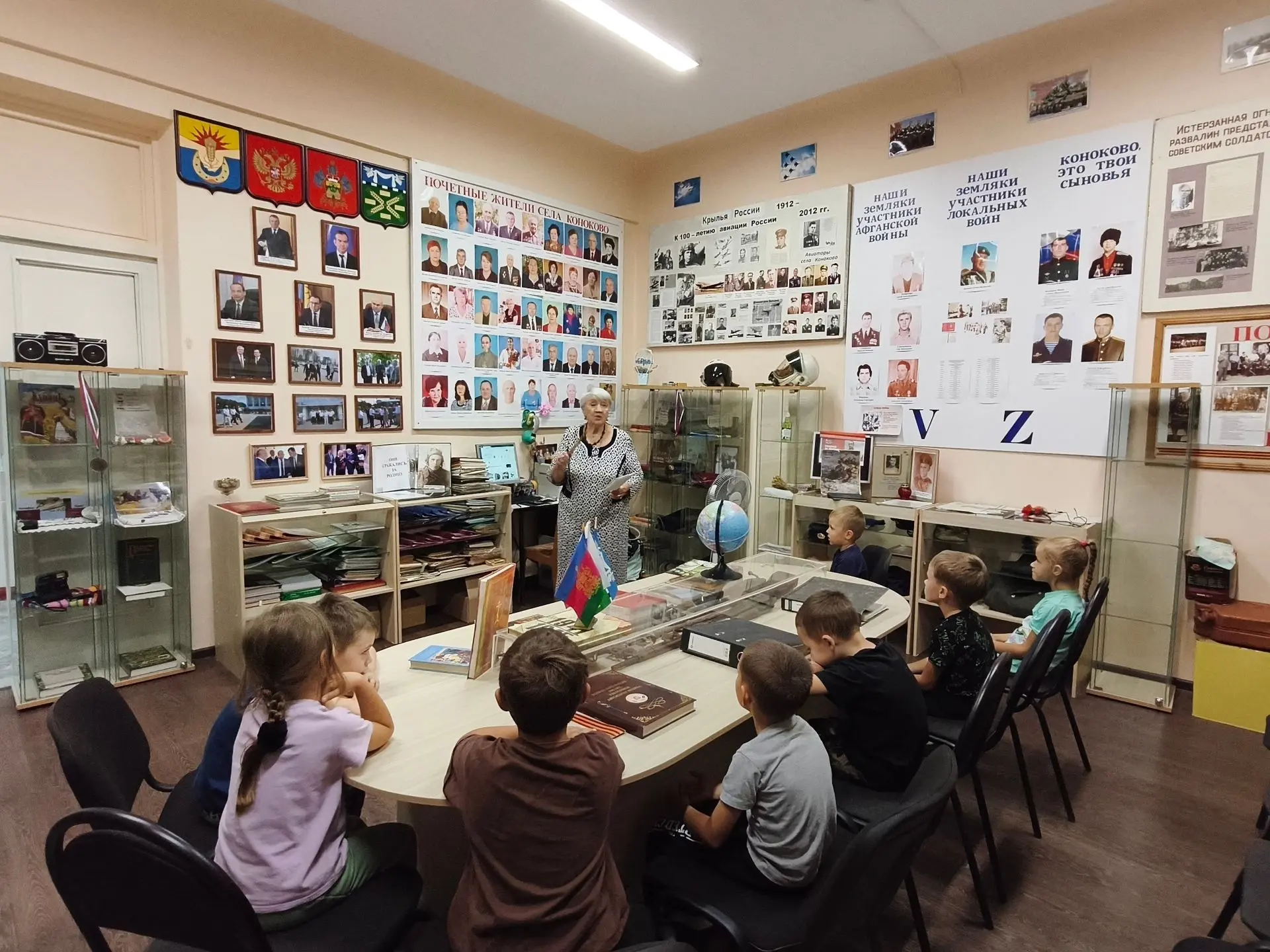 Одним из главных мест в нашем селе является Дом культуры "Юбилей". Здесь работают замеч...