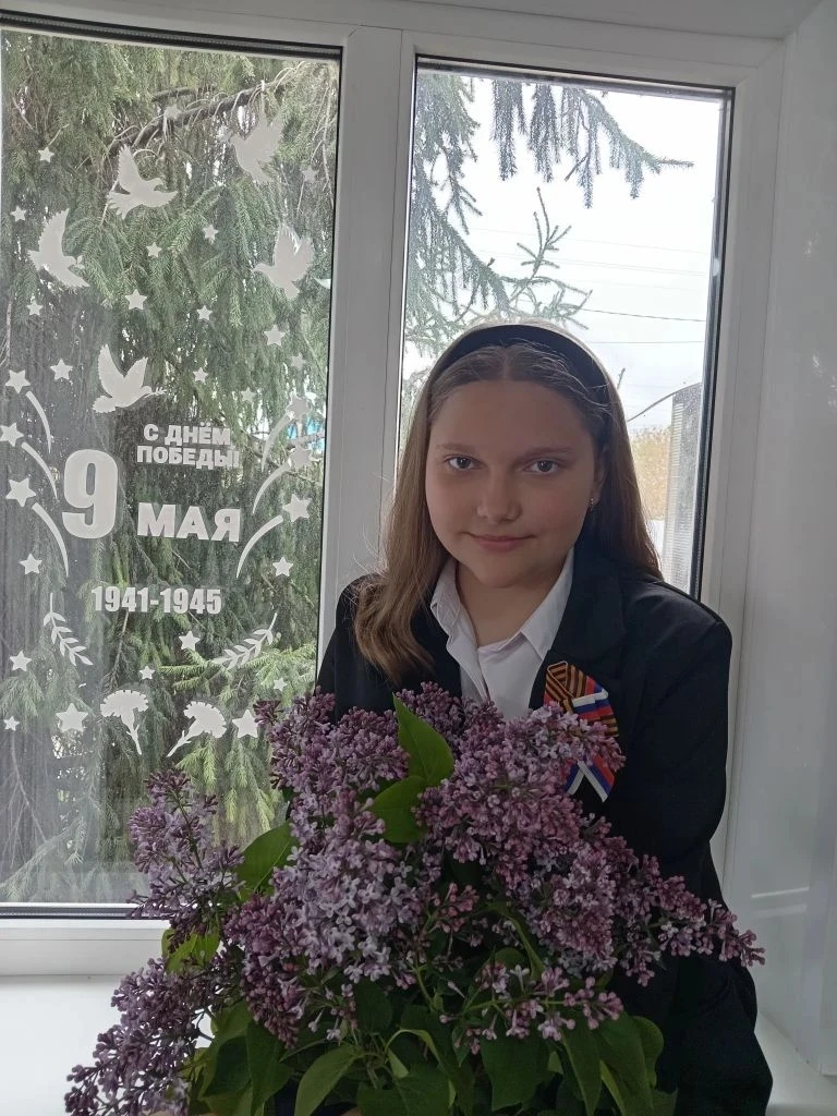Лагута Валерия, ученица 6 класса участвует в акции "Окна Победы!"