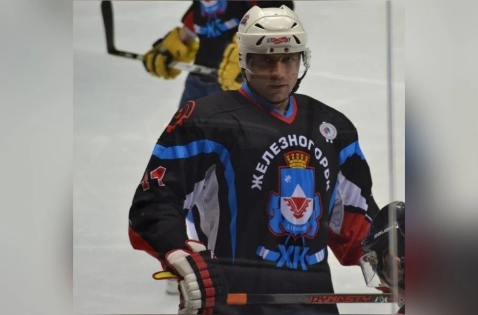 🏒 Железногорец сыграл в Ночной хоккейной лиге  Сергей Ломакин, игрок команды «Бастион 40+» из Железн