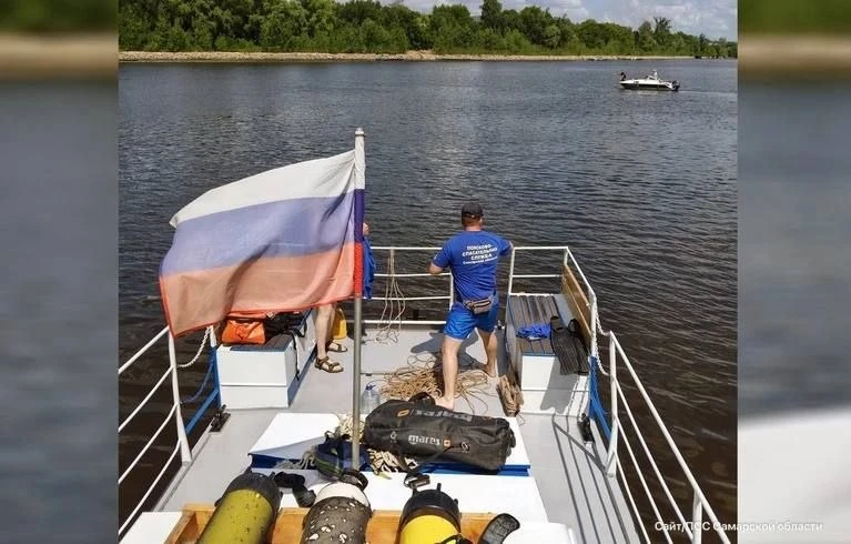 🔴Водолазы нашли тело 15-летнего мальчика.

Подростки пытались переплыть протоку Воложку на самодель