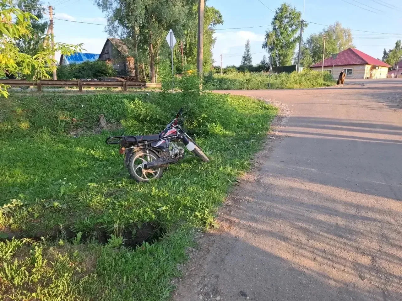 🛵 В Галиче подросток на мопеде сбил 10-летнюю девочку

Вечером 13 июня возле дома № 1 на улице 9-го