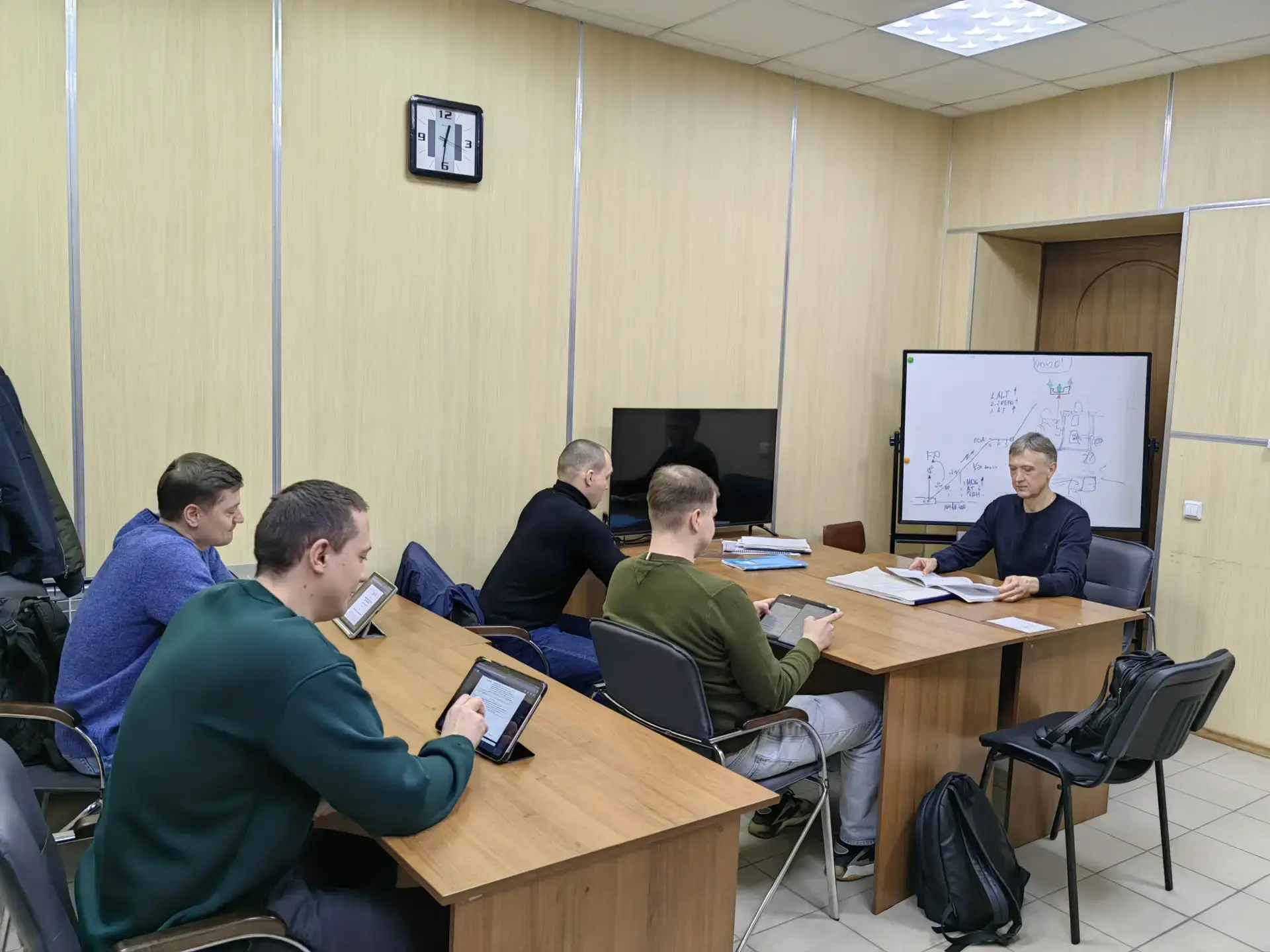 ✈️ Новая программа подготовки специалистов в УИ ГА. С 6 февраля 2026 года Авиационный учебный центр 