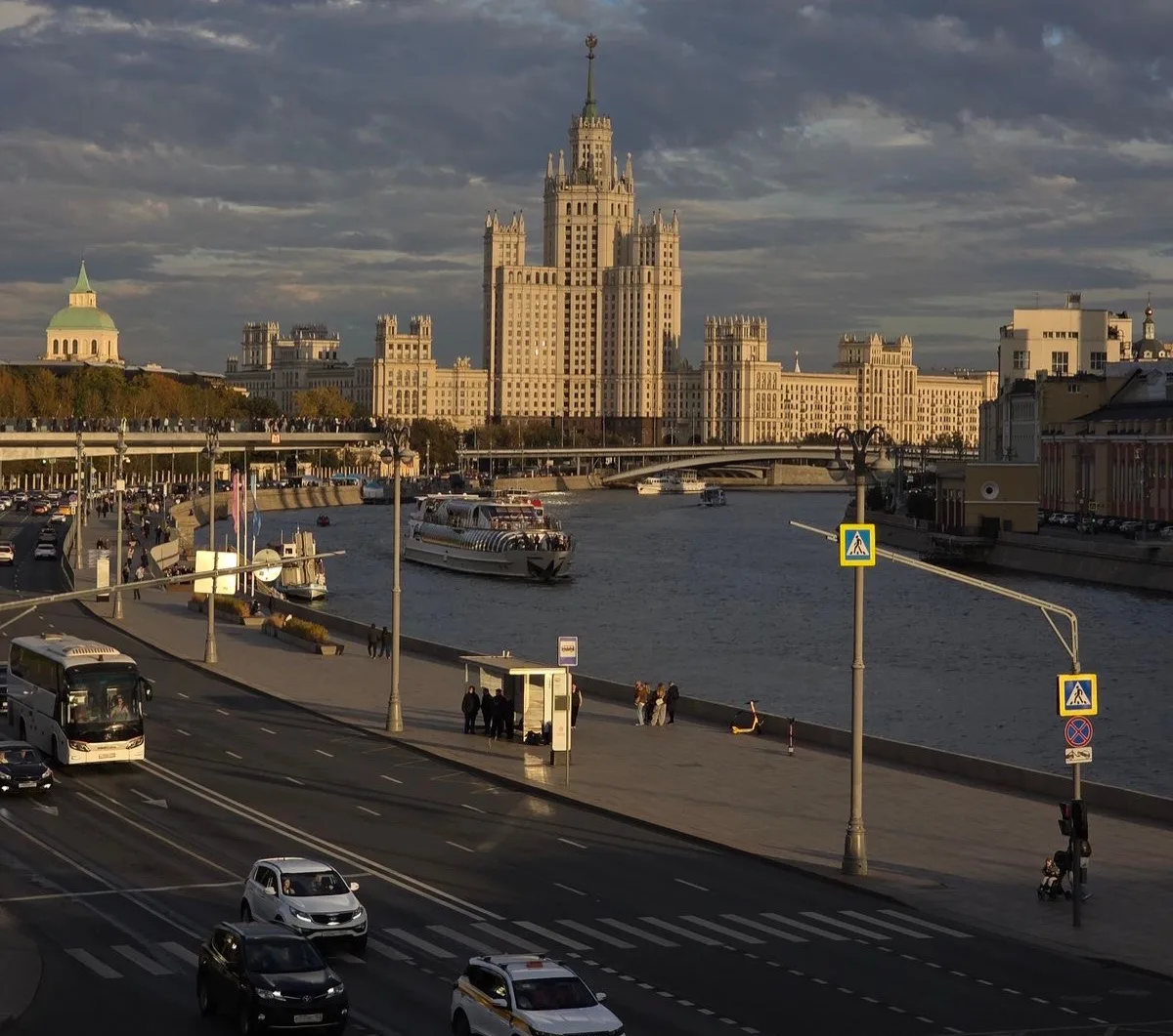 САМОУВЕРЕННОСТЬ