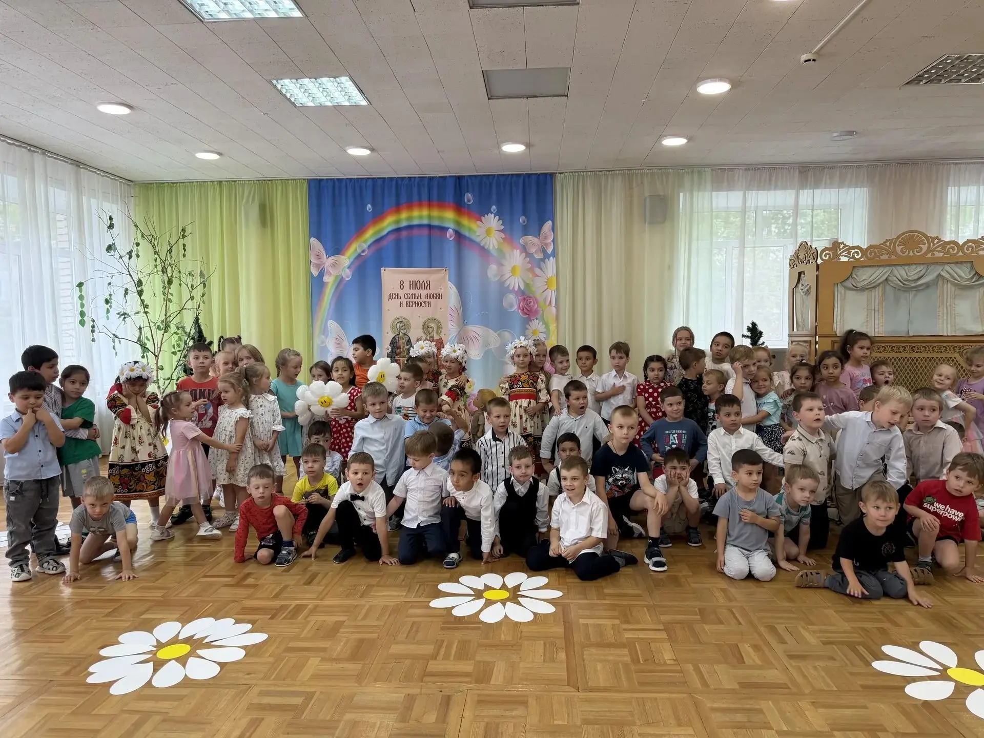 Сегодняшний день в нашем детском саду был наполнен особенной теплотой и светом, ведь мы отмечали чуд