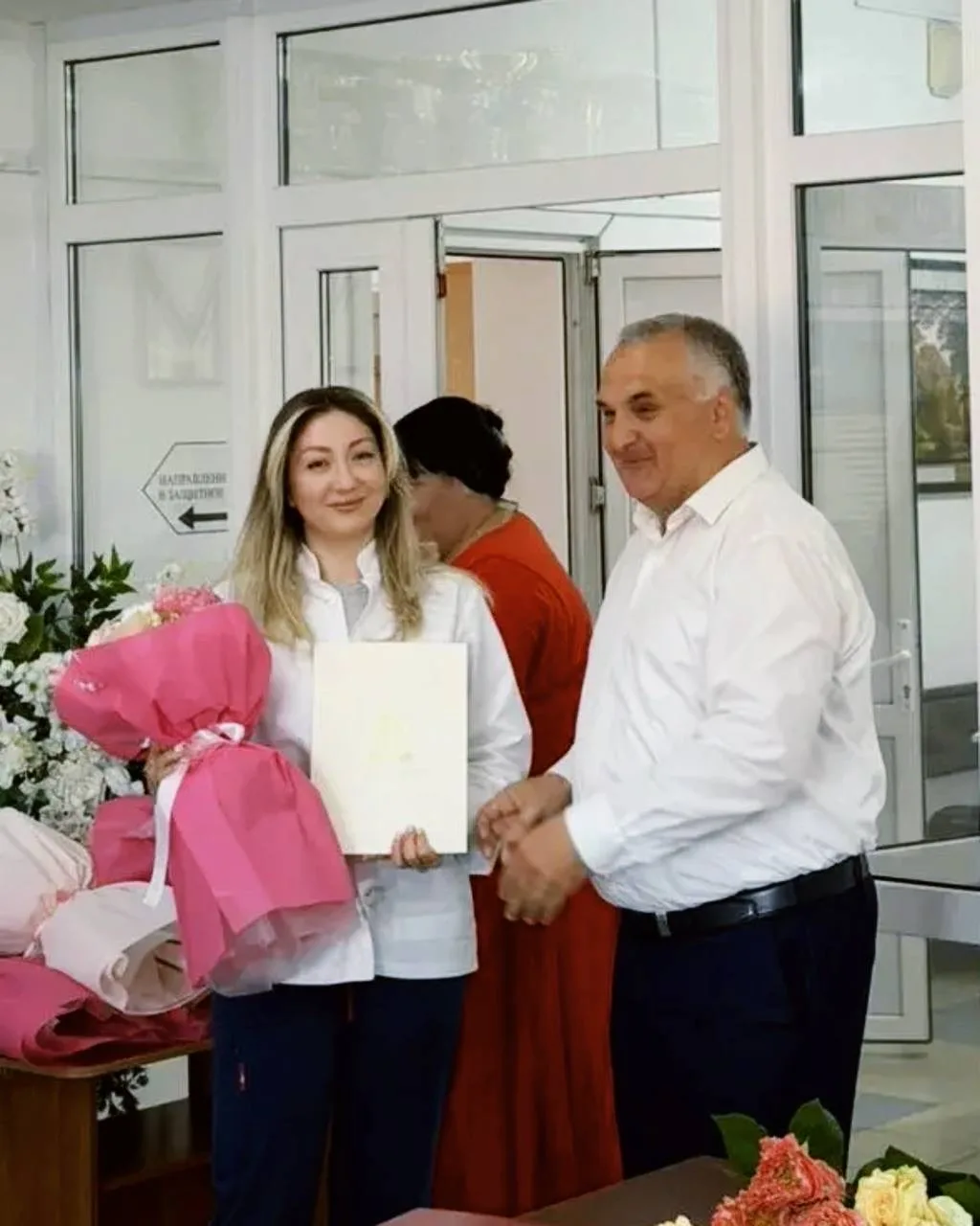 Отличившиеся специалисты Адыгейской межрайонной больницы им. К. М. Батмена отмечены также почетными 