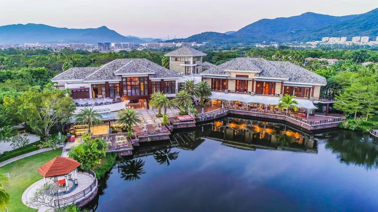 🇨🇳 В ЭТОМ ОТЕЛЕ НА ХАЙНАНЕ ВАМ ТОЧНО ПОНРАВИТСЯ 😍

Представляем вам Grand Metropark Resort Yalong