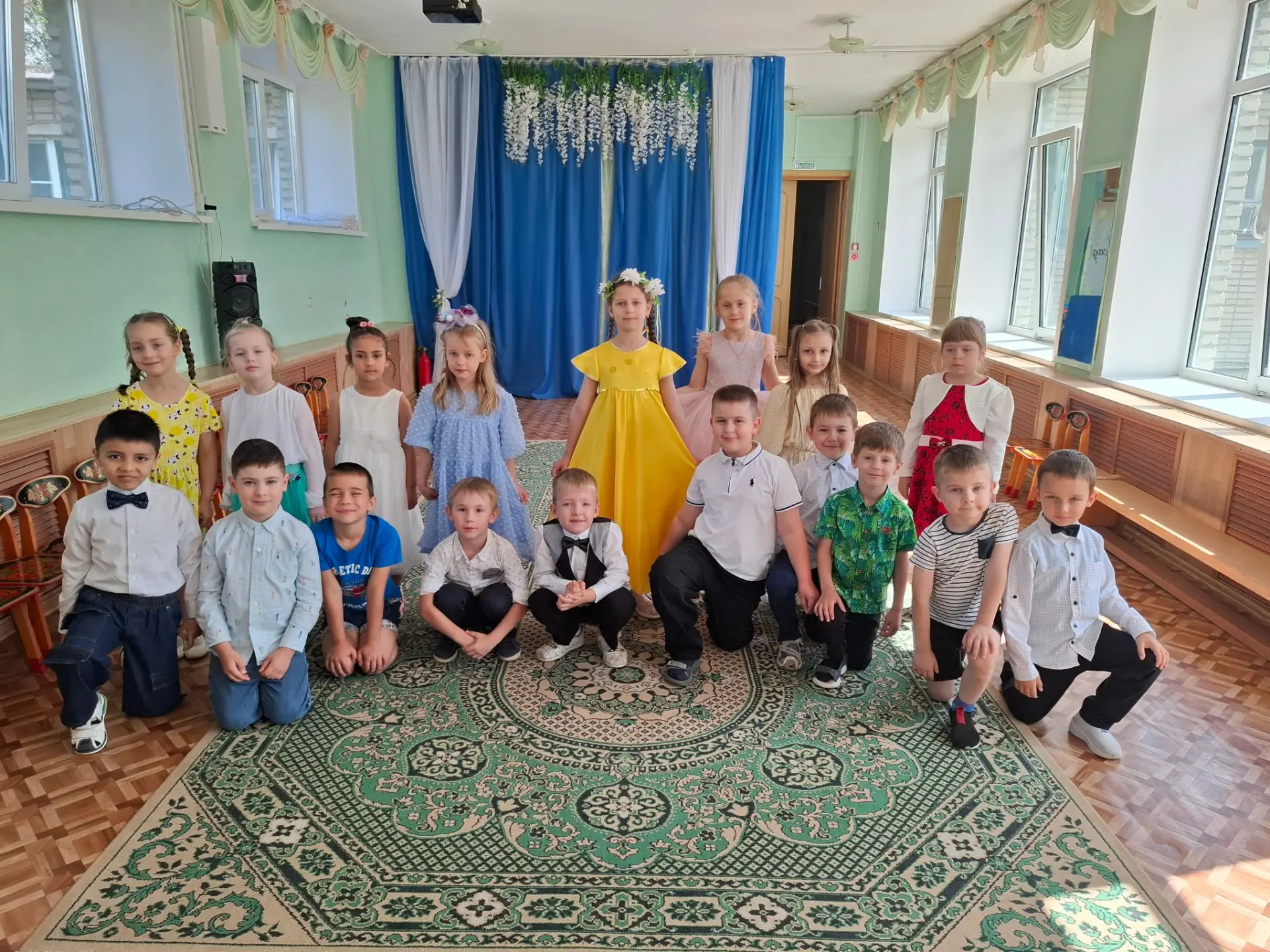 🌼 В завершении недели, посвященной Дню семьи, любви и верности, в нашем детском саду прошло потряса