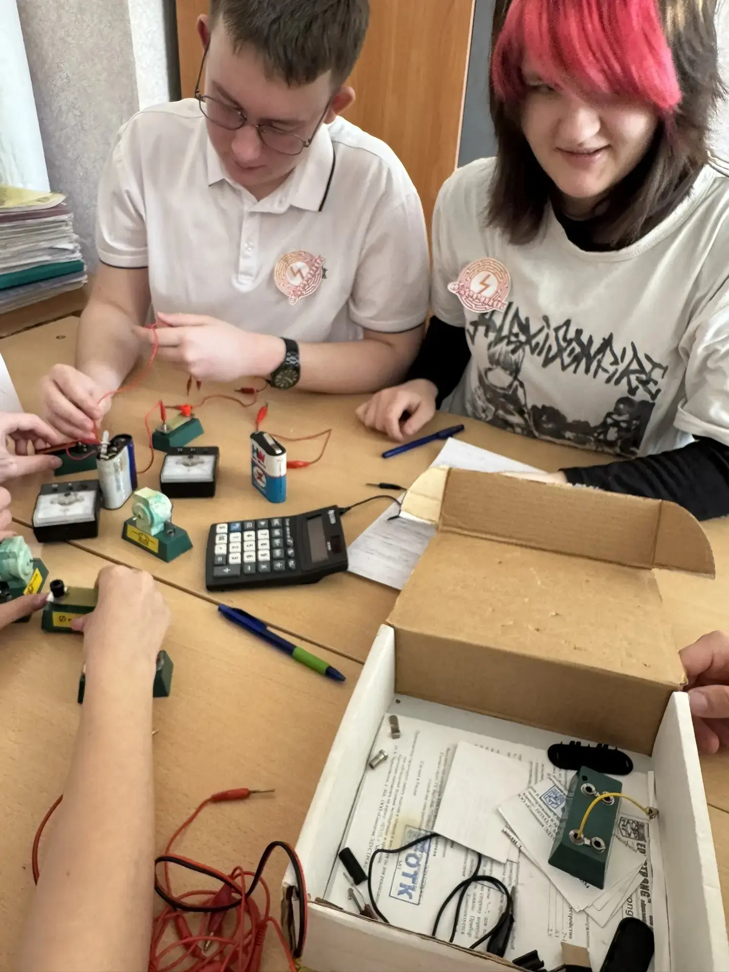 Дайджест событий Фестиваля 🛠️   🔌 ТОК, СИЛА, АЗАРТ! Проверили, кто здесь настоящий знаток законов пр