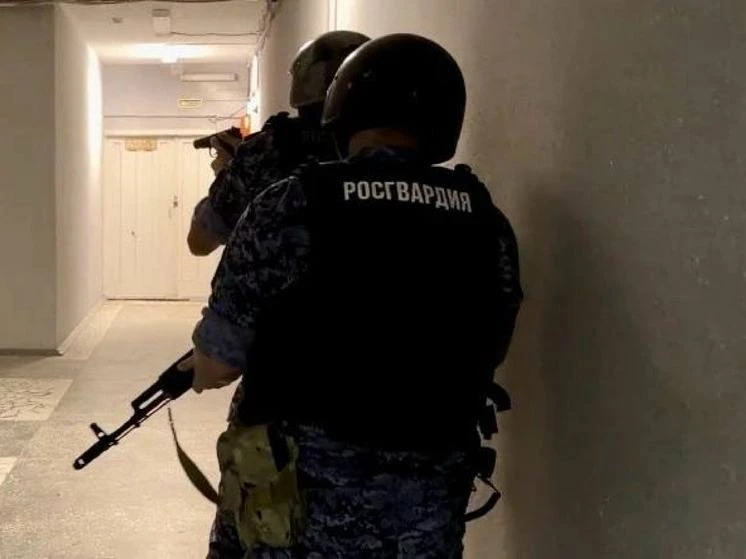 В Астрахани мужчина после выписки пытался попасть в закрытое отделение больницы
