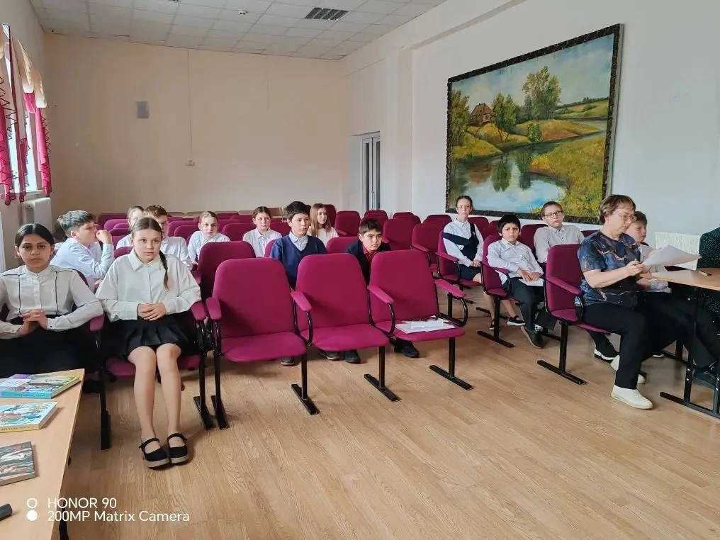 📚 Сегодня в 6 классе прошла защита проектов на тему: «Произведения отечественных писат...