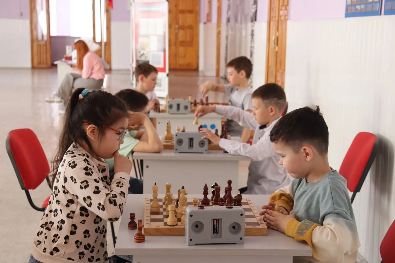 ♟ Шахматный апрель в «Точке роста»: как это было   Весь апрель по субботам Центр «Точка роста» нашей