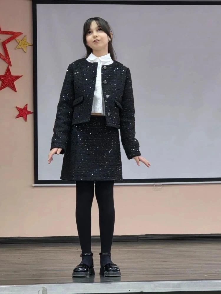 У нас замечательные новости!  Ученица 5 "В" класса Кахраманова Лейсан стала победителем муниципально