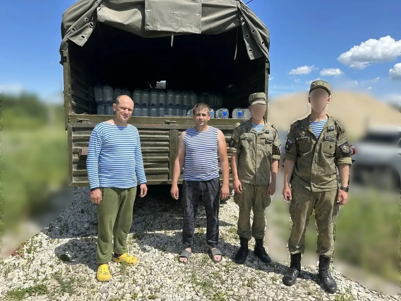 💧6 тонн - в дороге!

Вчера отправили очередной гуманитарный груз. Совместно с генеральным директоро