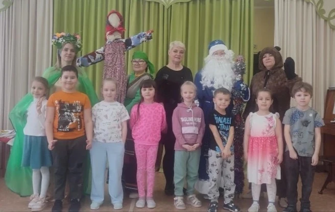 Вот так весело и задорно сегодня мы зиму провожали! Играли, пели, танцевали и конечно ж...