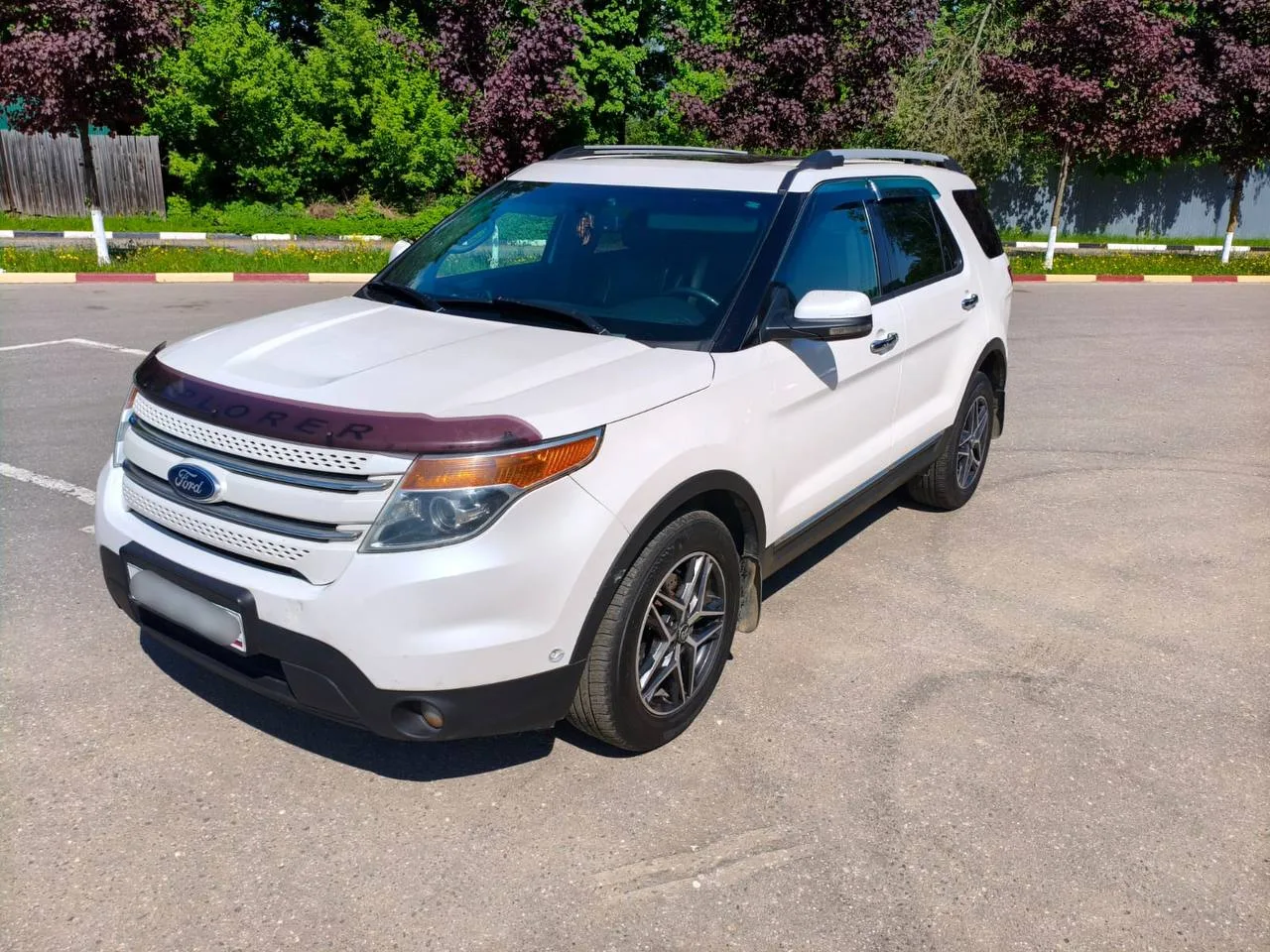 Ford Explorer V 7 мест. 
2012 г.3.5 л. Бенз/Полный.

- Без страховых 'муток'
- Отличная комплектация