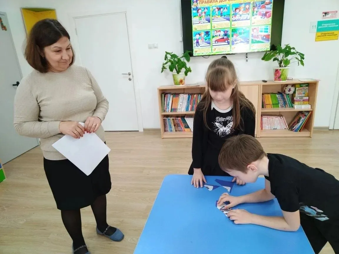 Знания, которые спасают жизни: в Донском семейном МФЦ прошла викторина «Грамотный пешех...