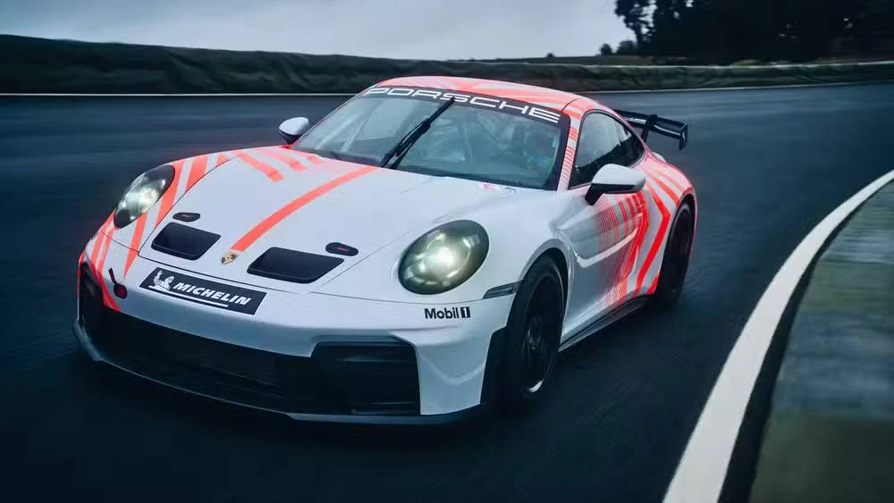 Porsche выпустила самый доступный гоночный 911 — новый 911 Challenge оценили в ₽20,6 ми...