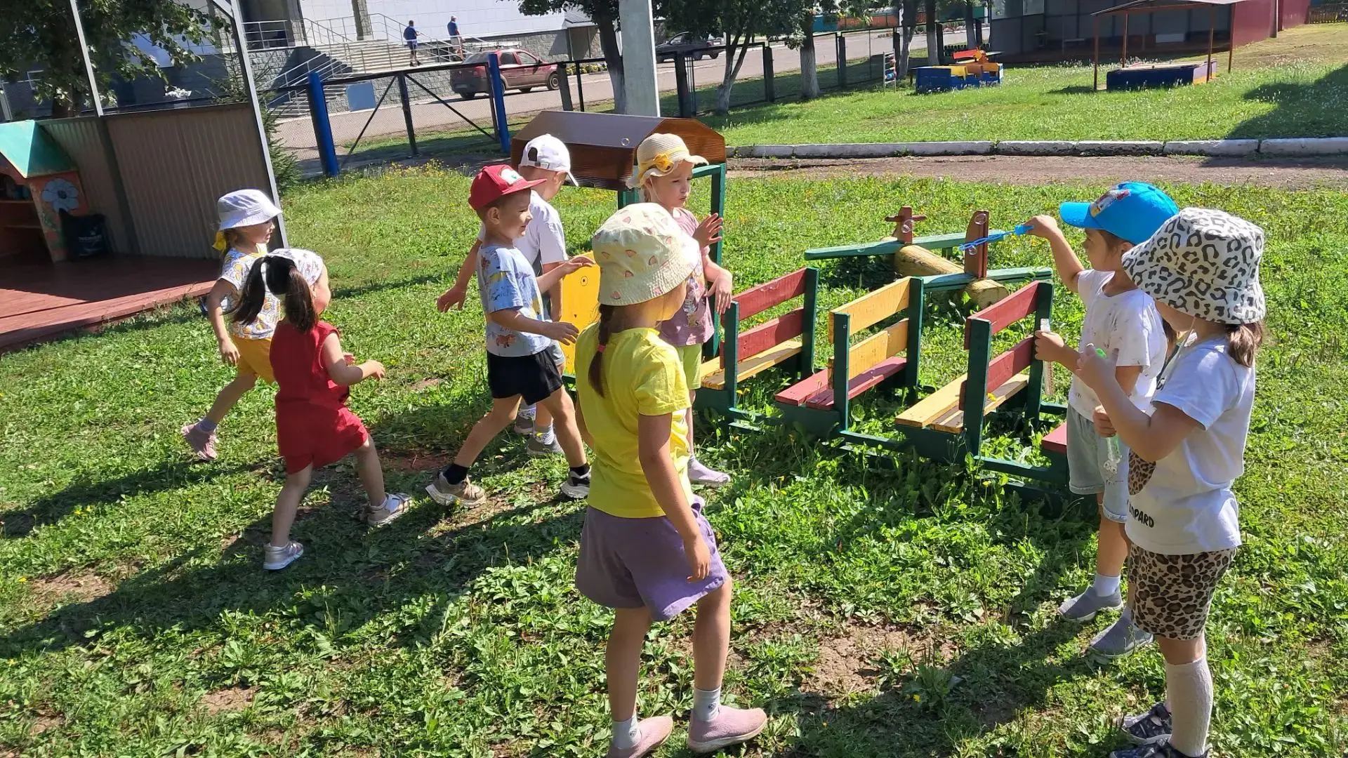 Балалар баҡсаһында йәйге пикник саф һауала әүҙем ял итеүҙе танып белеү һәм ижади шөғөлд...