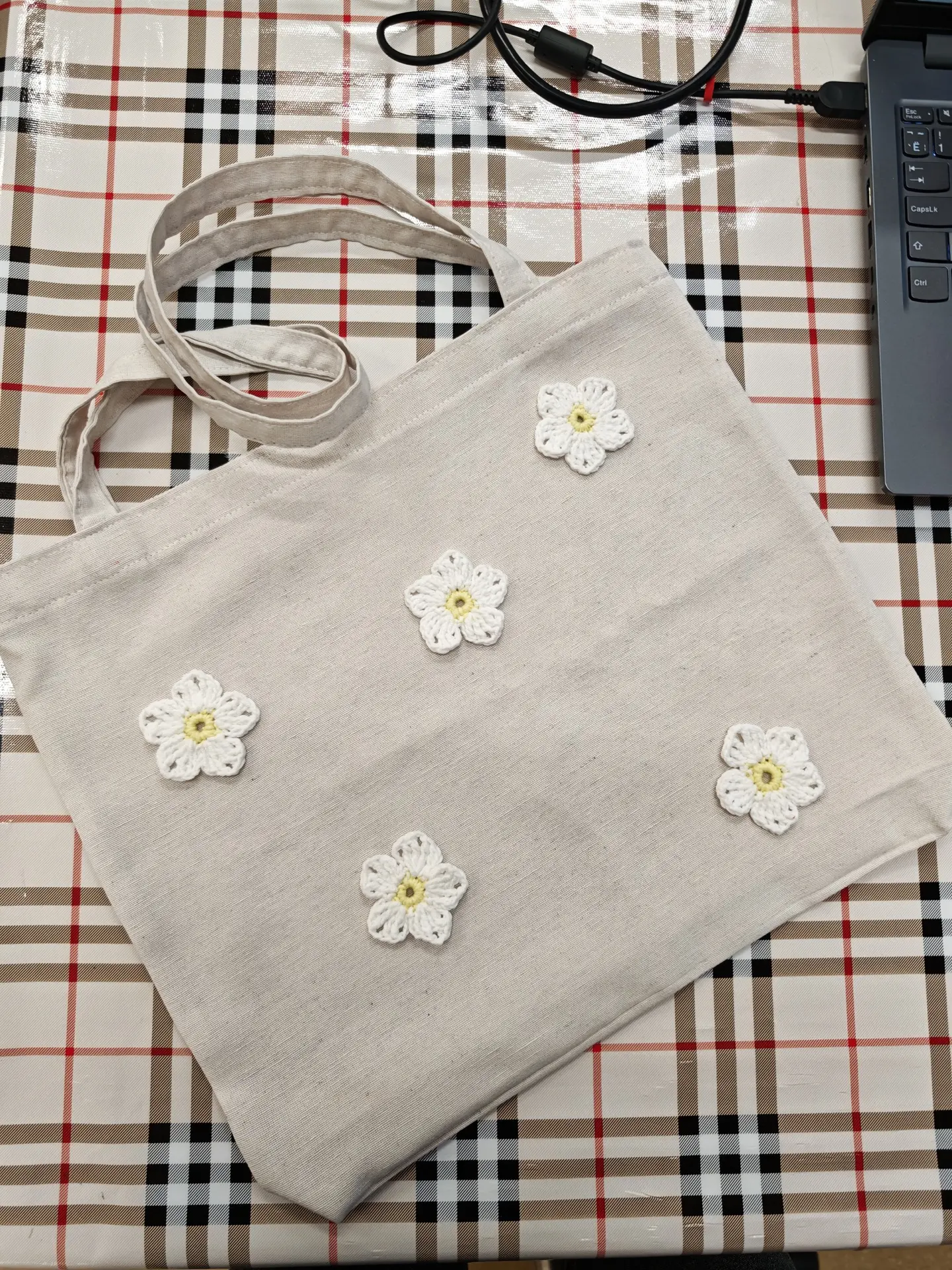 Своими руками научились создавать яркое изделие с нуля! 🧶