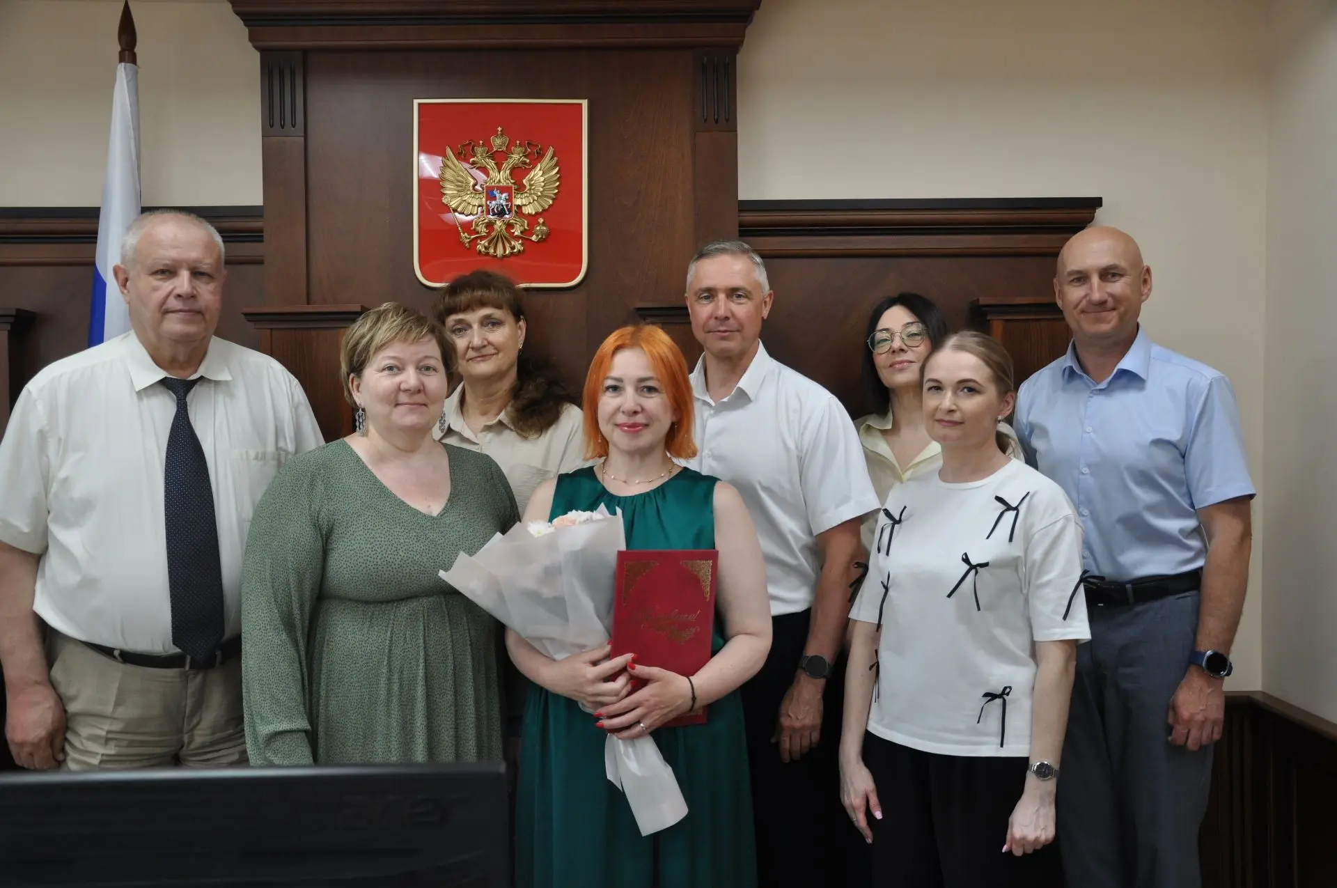 💐Поздравляем с юбилеем помощника судьи Арбитражного суда Брянской области Елену Сапожк...