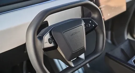 🚗💥 Согласно статистике ДТП, в 46% случаев водители получают травмы при контакте с конструкцией рул
