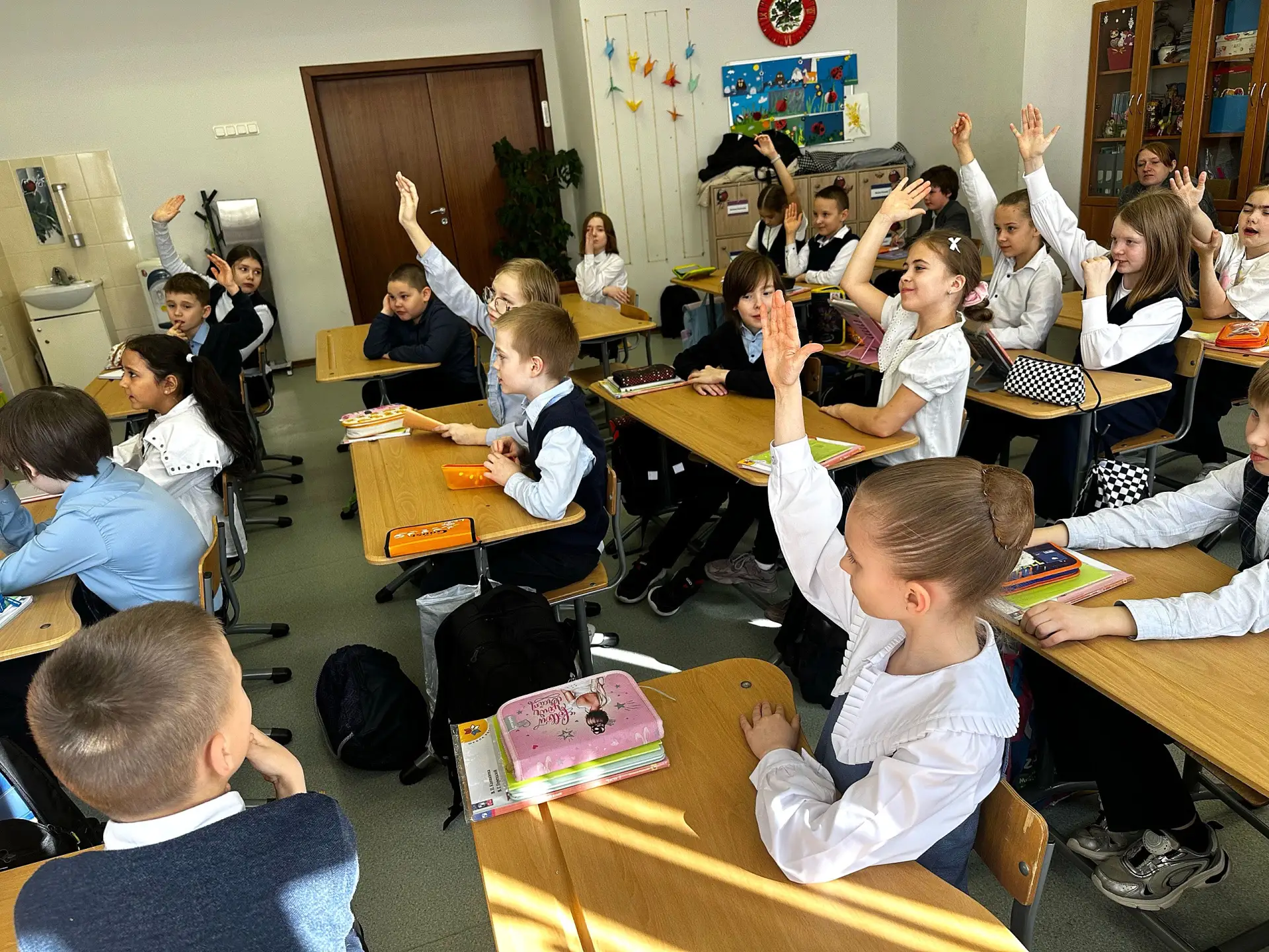 ✅ БЕЗОПАСНОСТЬ ДЛЯ ВСЕХ С «ЛИЗА АЛЕРТ»  Ребята 1 - 4  классов и 8–9 классов стали участниками заняти
