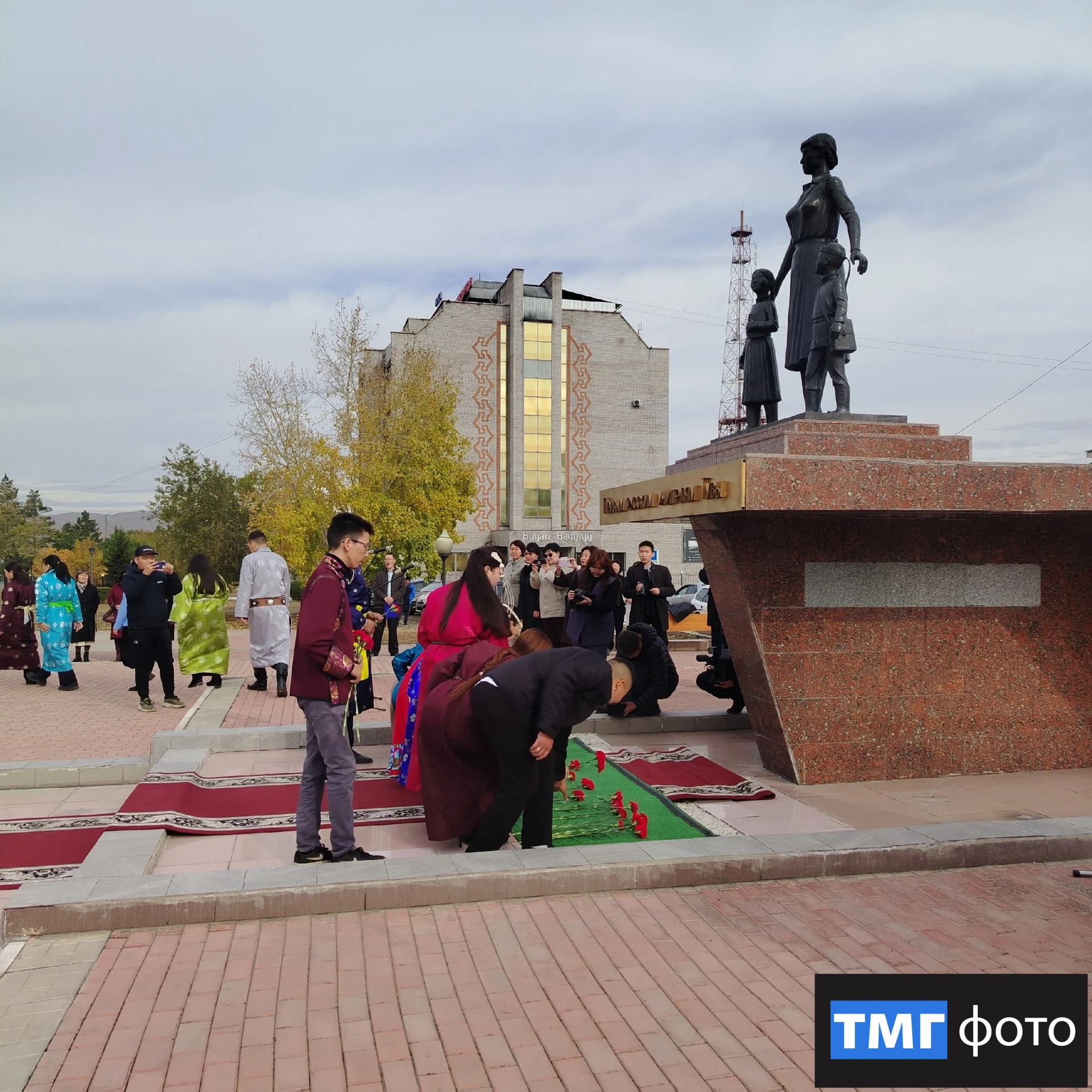 ⚡В Кызыле в День учителя почтили память первых русских учителей и посвятили молодых пед...