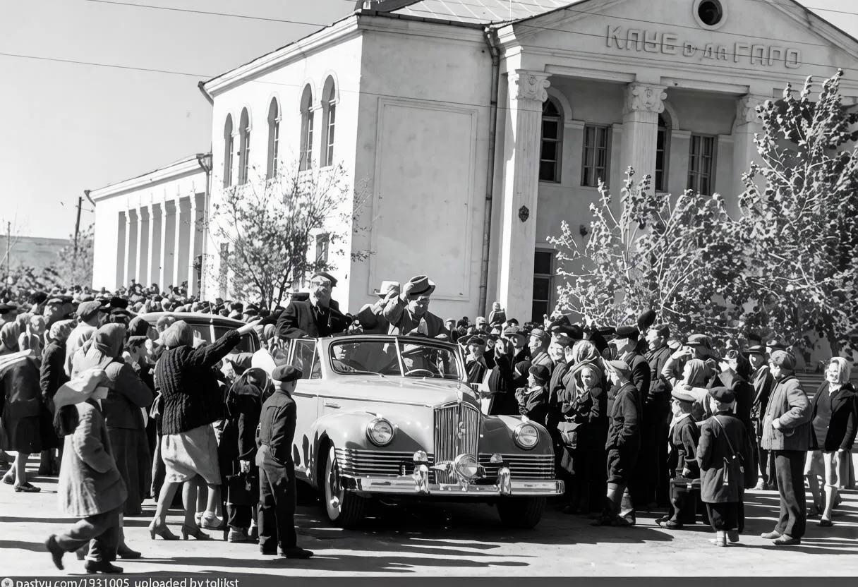 "Время назад". 1959 год. Генеральный секретарь ЦК КПСС Никита Сергеевич Хрущёв в селе В...