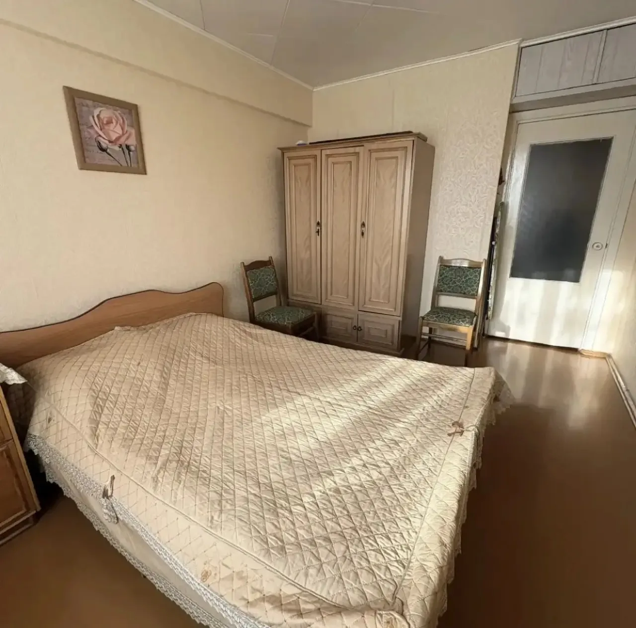 В связи с переездом, продается уютная 2-к квартира по адресу: ул. Горького, 9, располож...