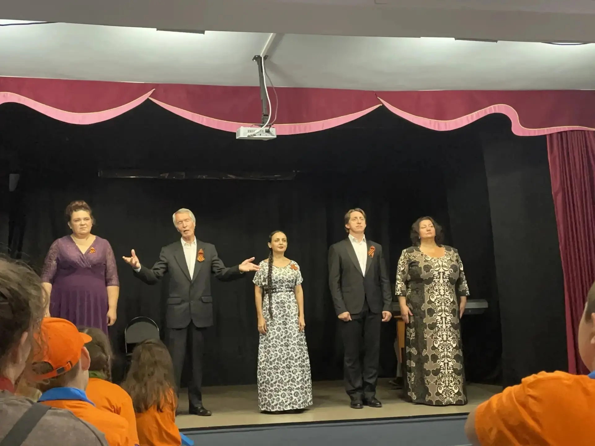 22 июня в лагере дневного пребывания "Искорки"— День памяти и скорби. Утро началось с митинга: ребят