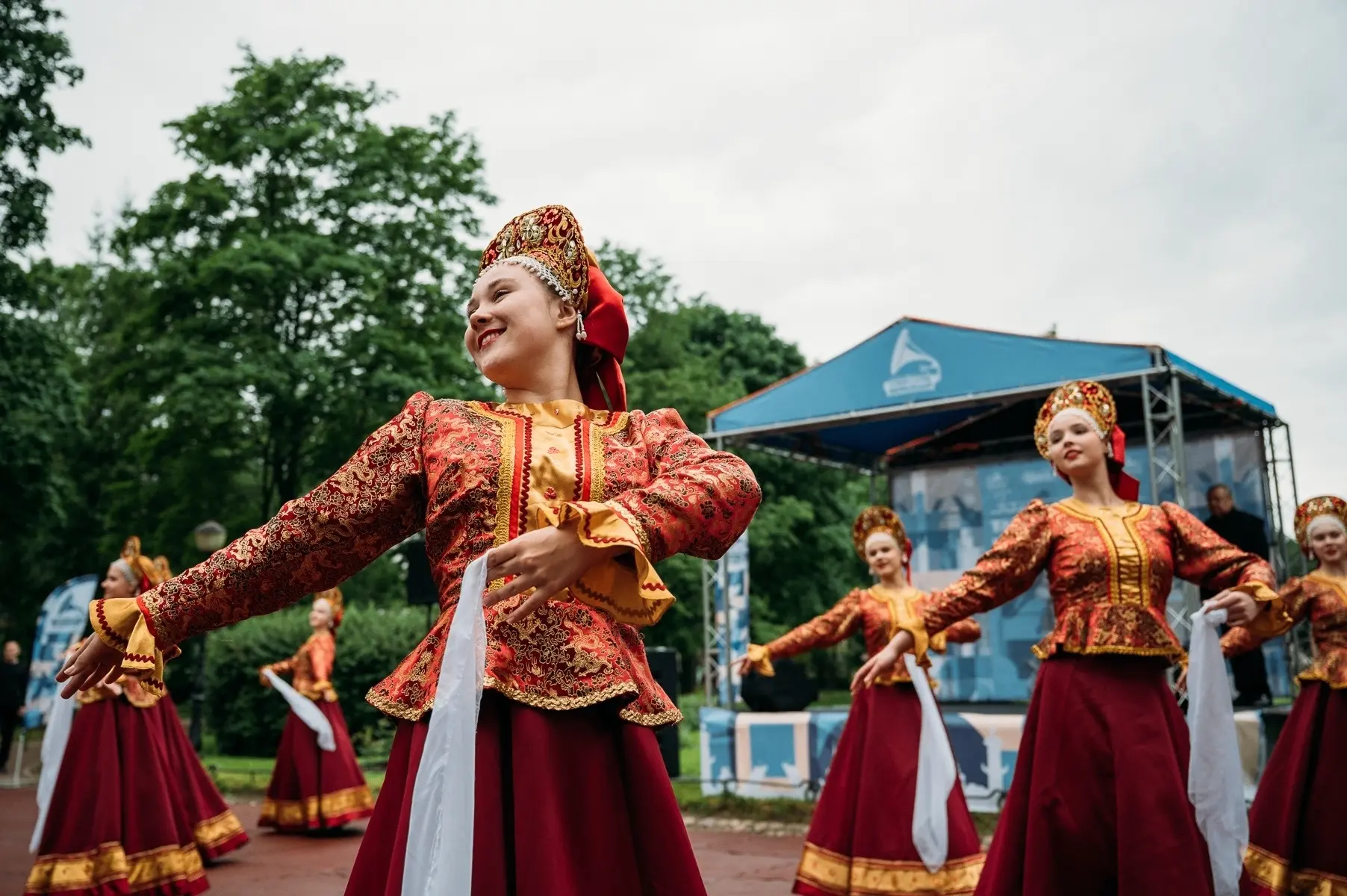 День России на Городских танцевальных верандах.