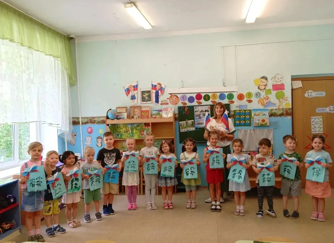 🇷🇺 🌿 В МБОУ Школа «Триумф» ДО «Сказка» (к. 1) г.о. Химки прошел спортивный музыкальный патриотиче