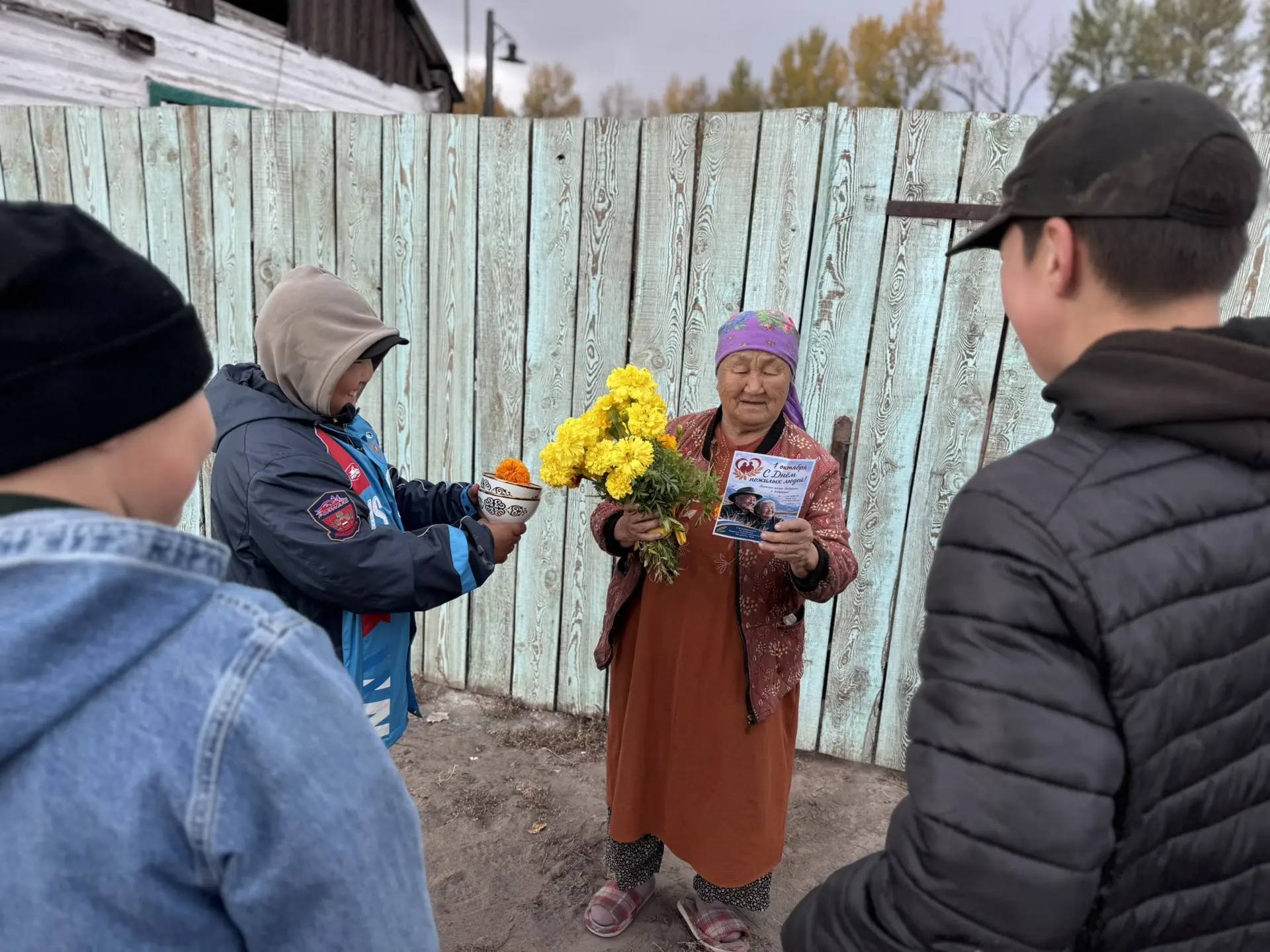 Улуг назылыглар болгаш кел чыдар Башкылар хуну таварыштыр Аграрлыг школа-интернаттын 7-...