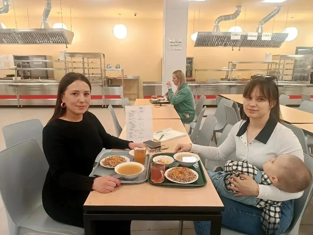 🍽️18 марта родители учеников 4-Б и 2-А классов Васильева Я.В. и Баклицкая Д.В. в рамках родительског