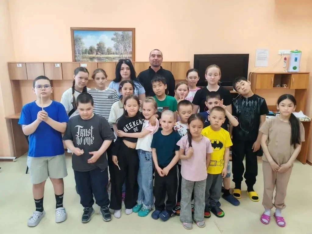 В субботу для ребят детского лагеря, организованного на базе нашей школы, состоялась важная и содерж