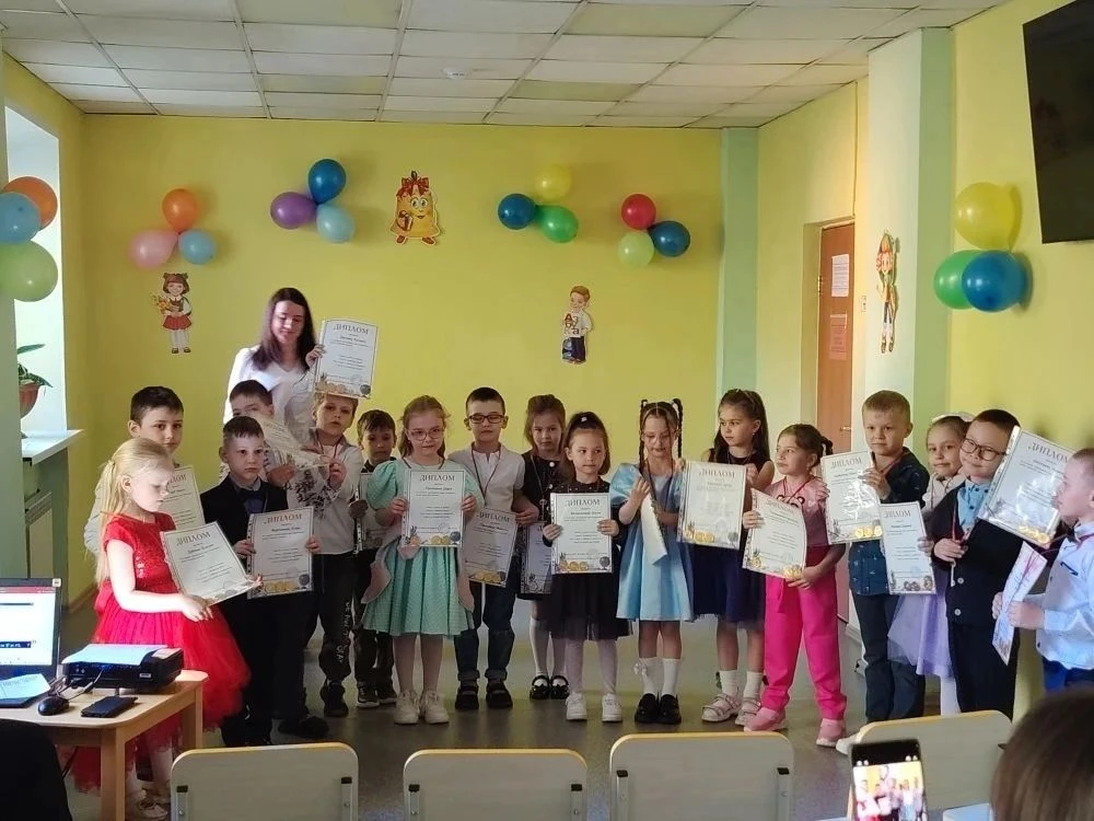 Подготовка к школе закладывает фундамент для успешного обучения, снижает стресс от смен...